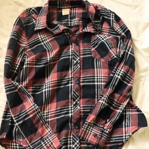 3/$20 NWT Navy and Pink Plaid Button Up